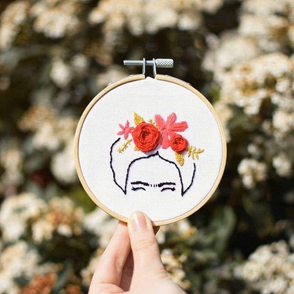 FRENCH'KITS - BRODERIE DÉCORATIVE - FRIDA