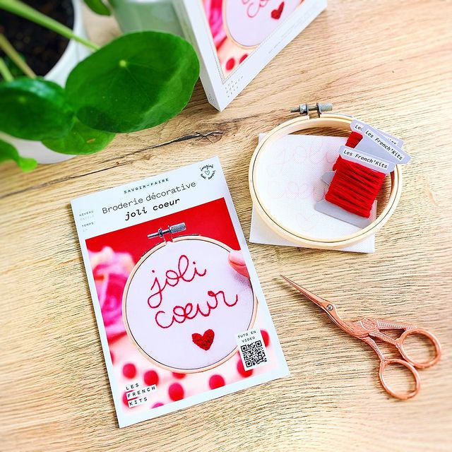 FRENCH'KITS - BRODERIE DÉCORATIVE - JOLI CUR