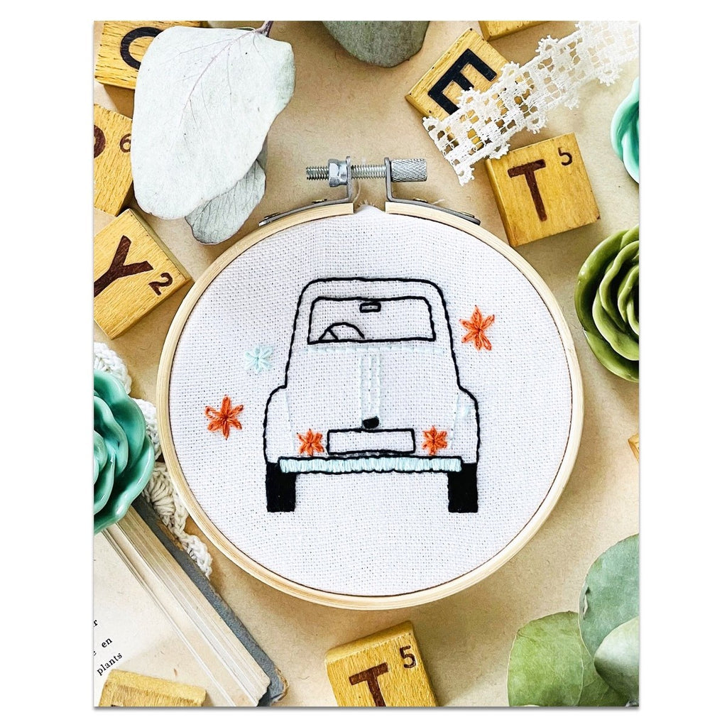 FRENCH KITS - BRODERIE DÉCORATIVE - 2 CV DU BONHEUR
