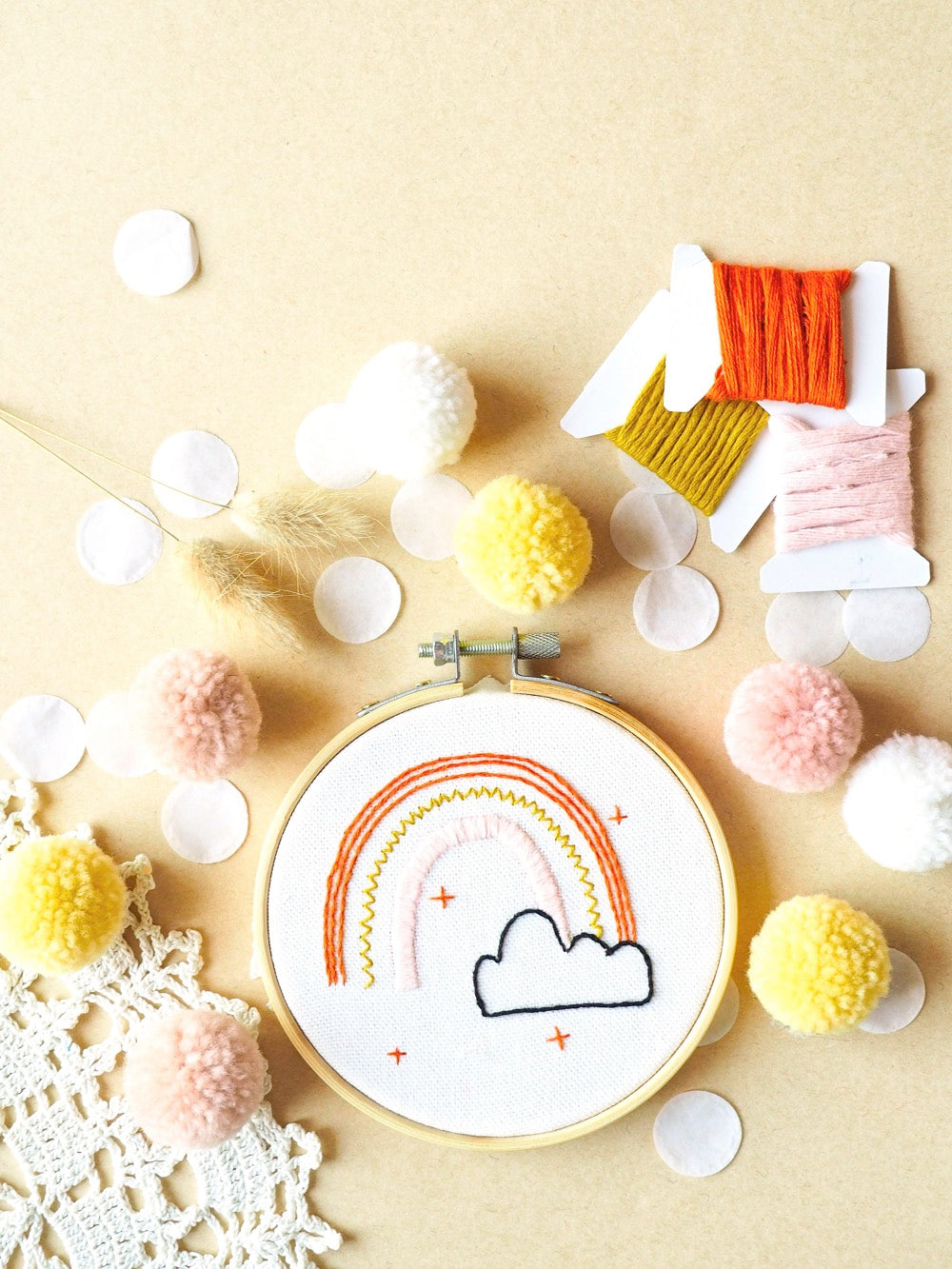 FRENCH KITS - BRODERIE DÉCORATIVE - MON ARC EN CIEL